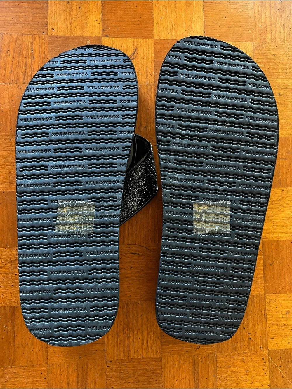 Yellow Box Carolina Black Glitter Platform Flip Flop Sandals Sz 7 NWOT - Picture 6 of 6